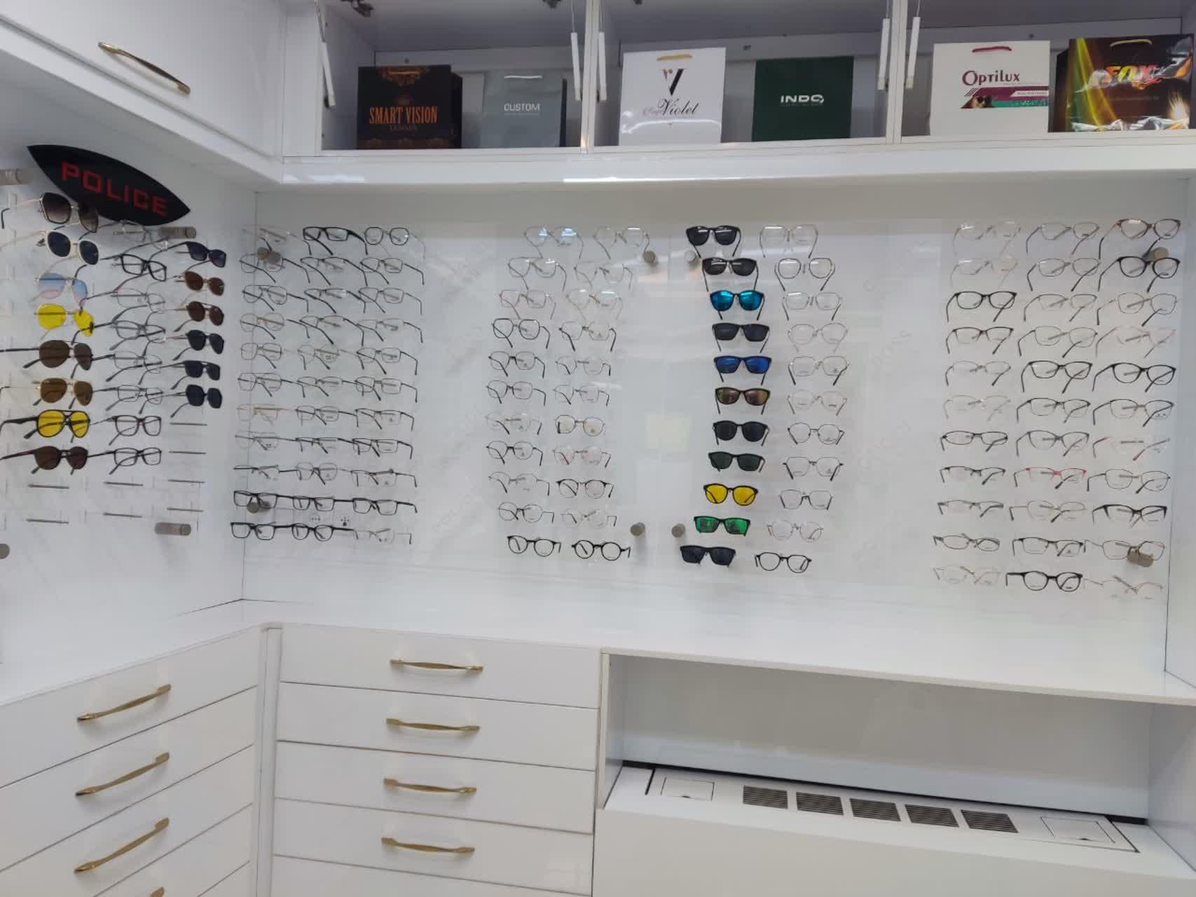 عکس عینک درمانگاه اهل بیت