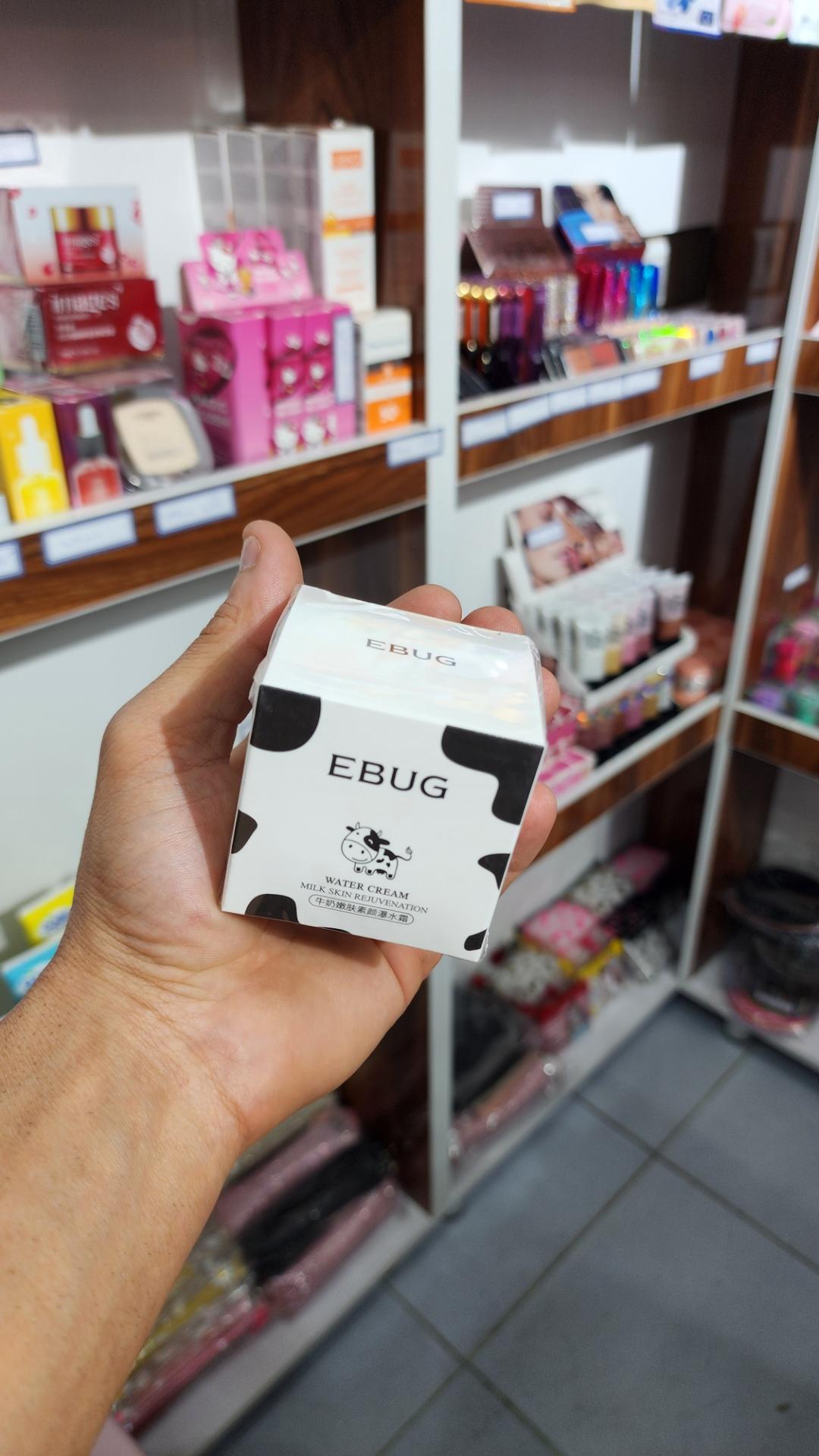 عکس فروشگاه آرایشی بهداشتی طهران برند