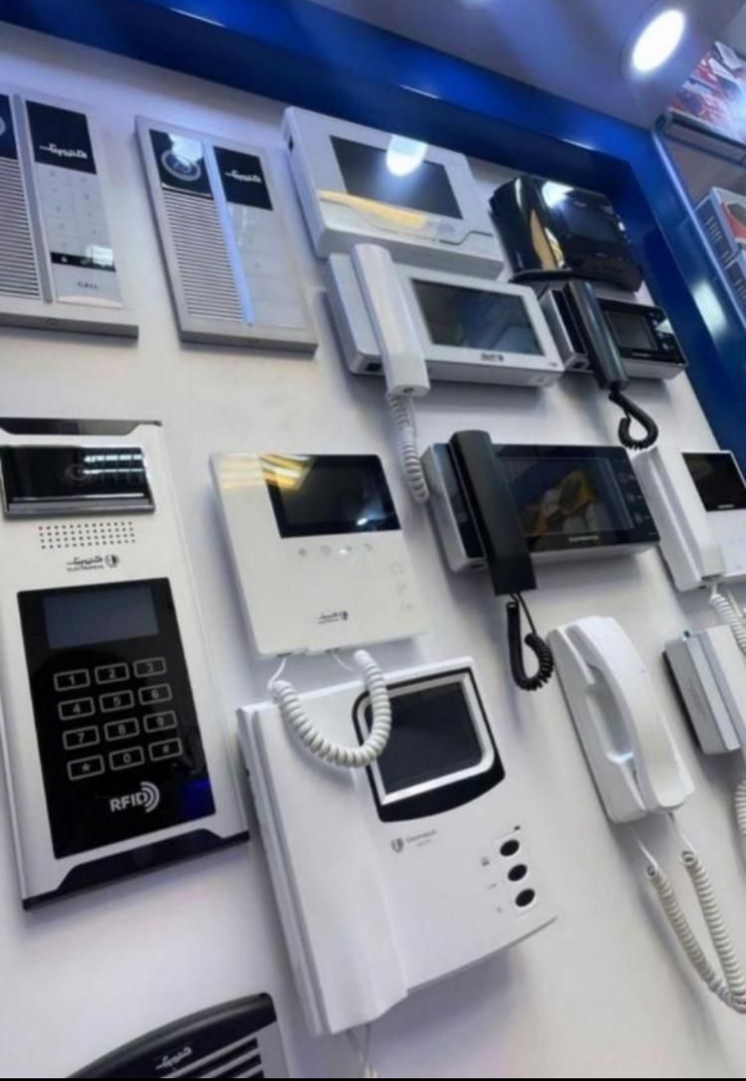 عکس نمایندگی آیفون تصویری امجدیان