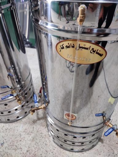 عکس کارگاه تولیدی استیل دائم کار