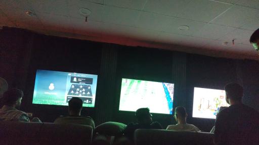 عکس کافه گیم آوان گارد