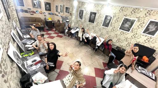 عکس آموزشگاه نقاشی خاطره دوامی