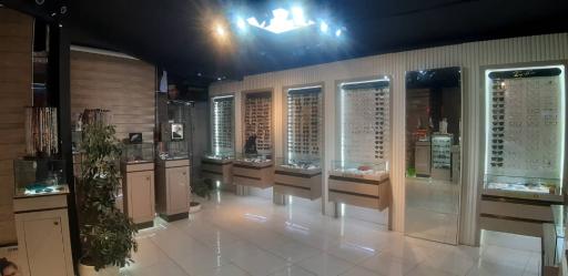 عکس عینک سازی مکعب