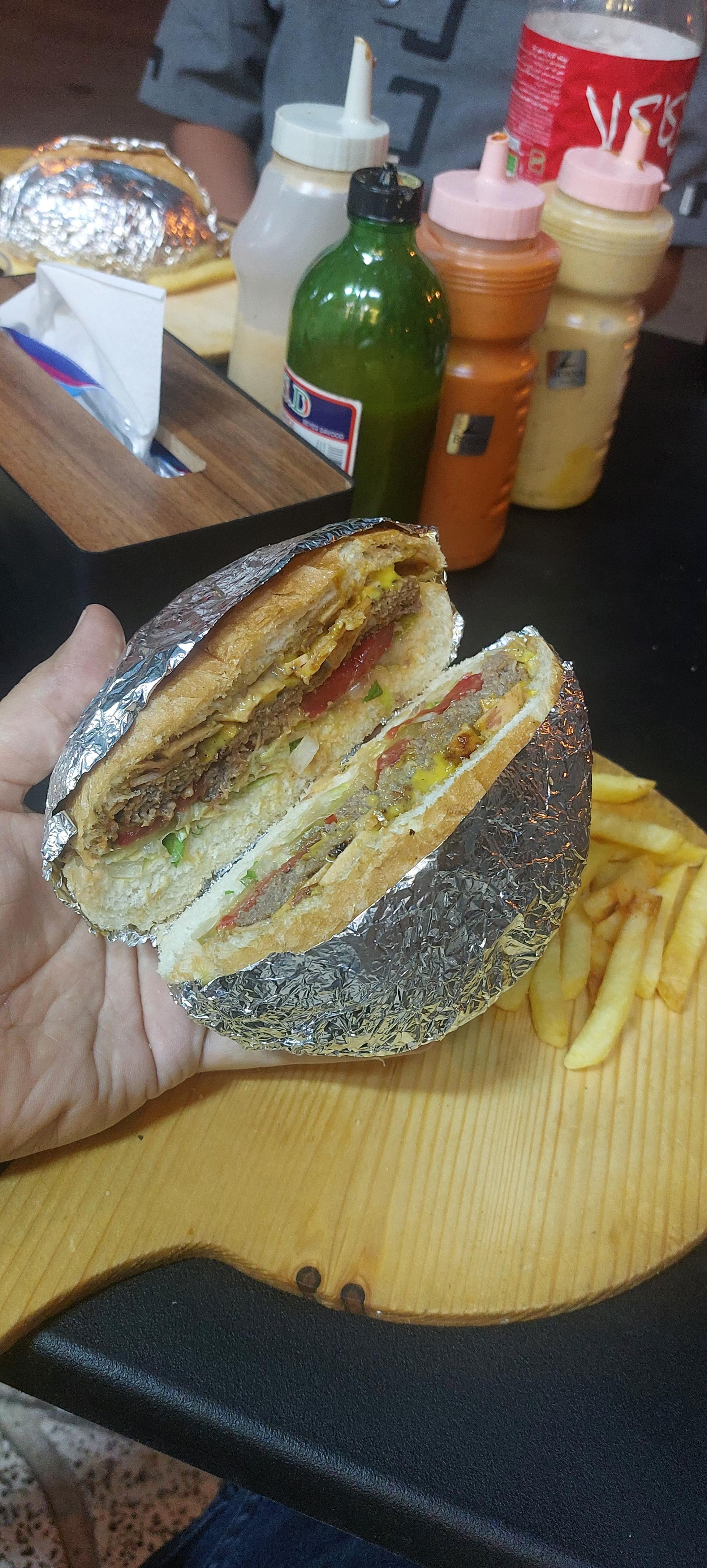 عکس فست فود آخ جون سیب زمینی 