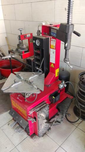 عکس فروشگاه رینگ و لاستیک یکسان