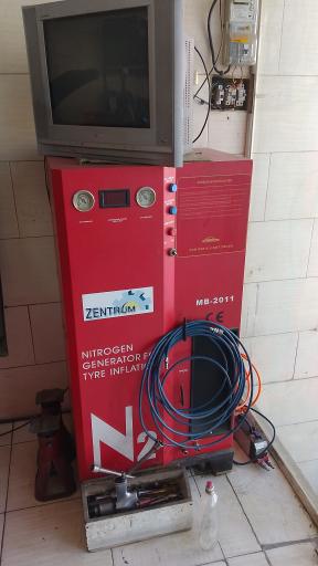 عکس فروشگاه رینگ و لاستیک یکسان