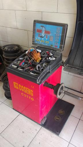 عکس فروشگاه رینگ و لاستیک یکسان