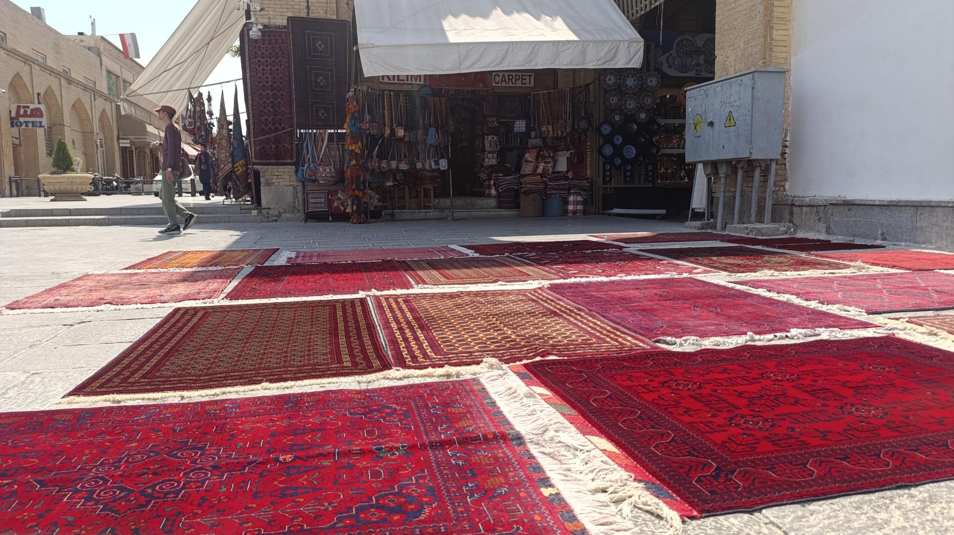 عکس گالری فرش و گلیم دیبا 