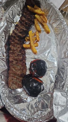 عکس رستوران جوان