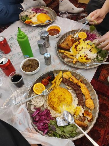 عکس رستوران جوان