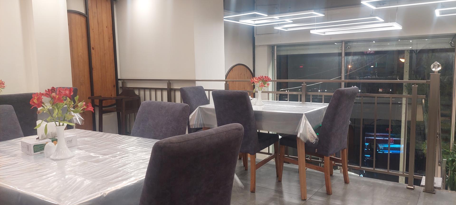 عکس اکبر جوجه شعبه کاوه  شعبه بهارستان