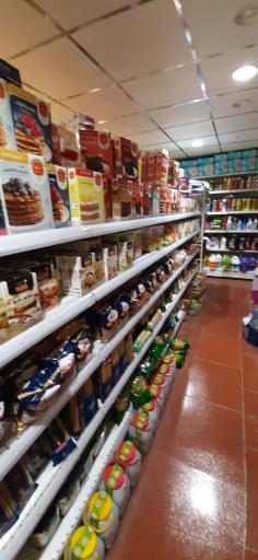 عکس هایپر مارکت عارف