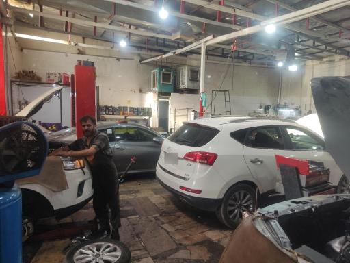 عکس کلینیک تخصصی خودرو خارجی ابوذر سلگی