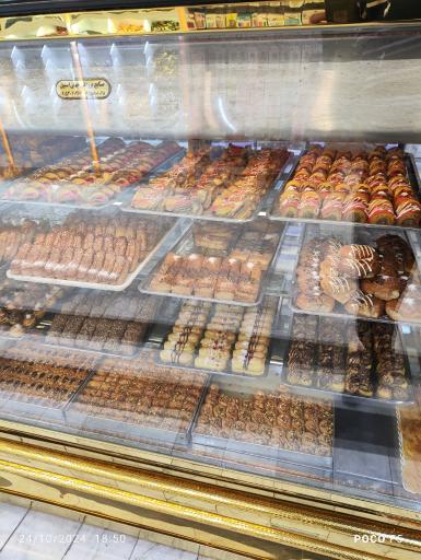 عکس شیرینی سرای شادباش