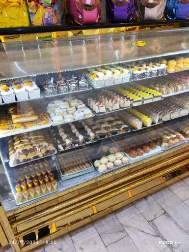 عکس شیرینی سرای شادباش