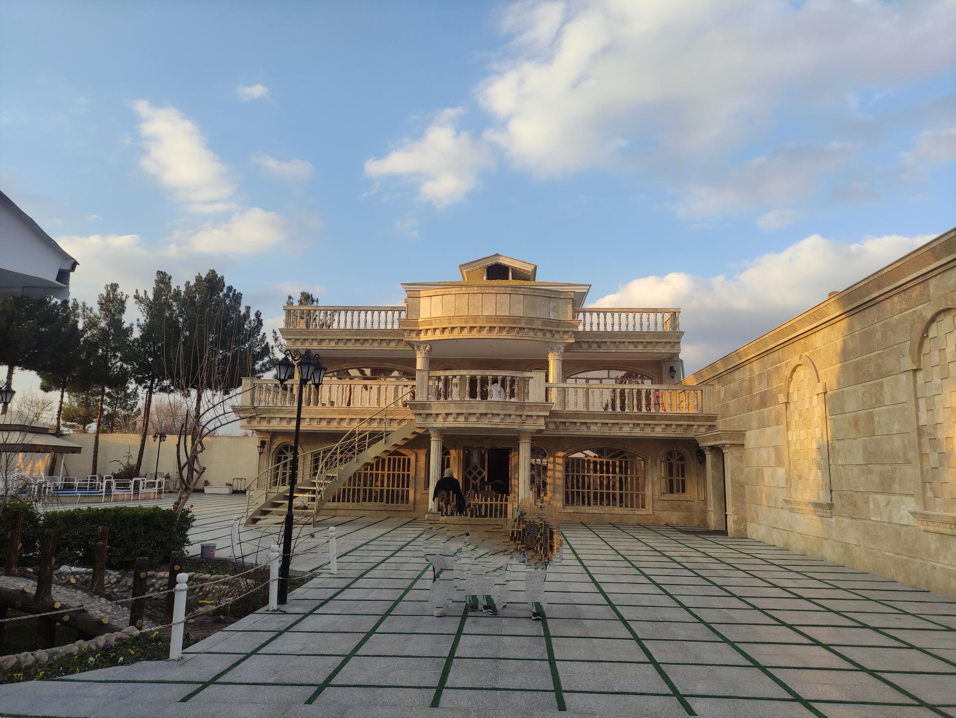 عکس باغ تالار مهرابی