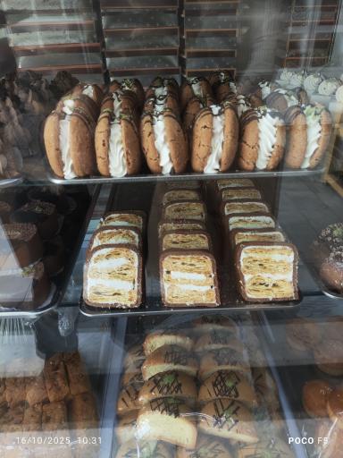 شیرینی سرای شادباش