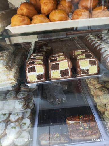 عکس شیرینی سرای شادباش