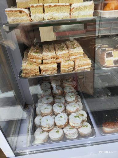 عکس شیرینی سرای شادباش