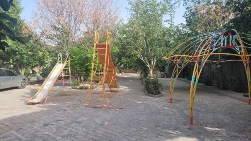 عکس مجتمع فرهنگی تربیتی و تفریحی غدیریه