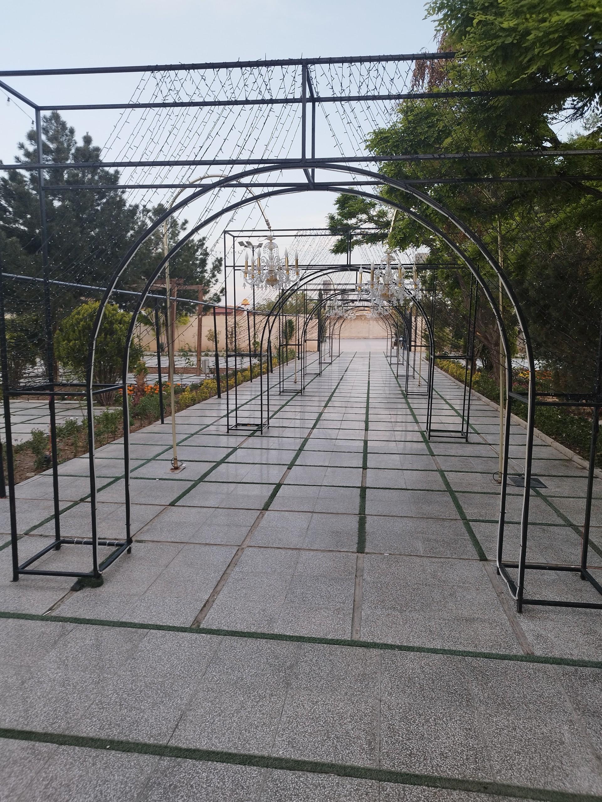 عکس باغ تالار مهرابی
