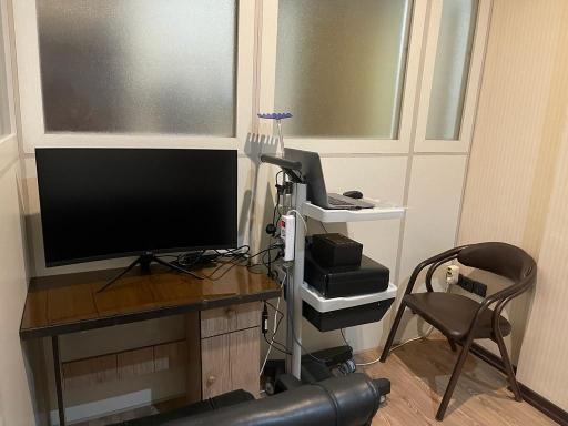 عکس کلینیک روانشناسی و روانپزشکی روشا