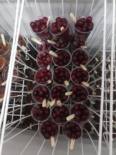 عکس آبمیوه  و معجون  آلو  بمبآلو