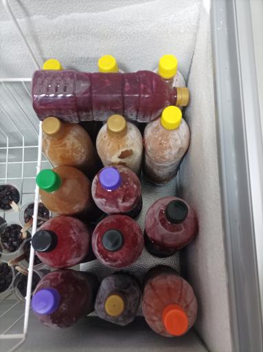 عکس آبمیوه  و معجون  آلو  بمبآلو