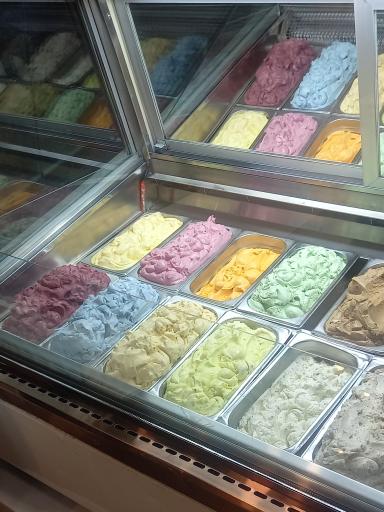 عکس بابا بستنی شعبه قدوسی