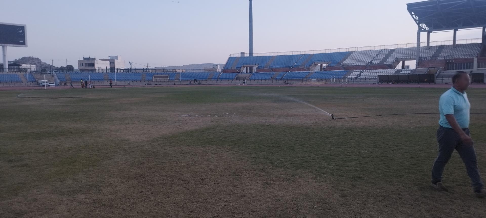 عکس استادیوم ورزشی شهدای قلاویزان (عدالت)