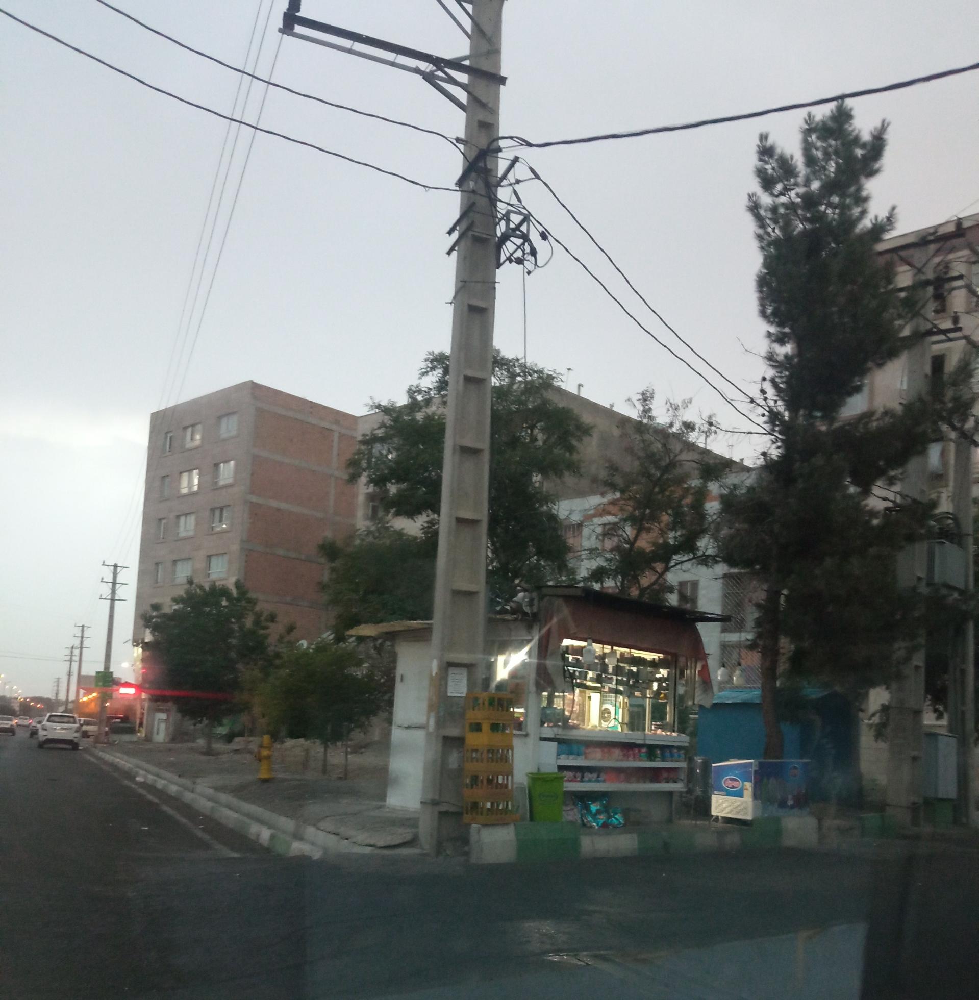 عکس دکه تنقلات 