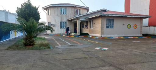 عکس دبستان و پیش دبستان دخترانه موثق