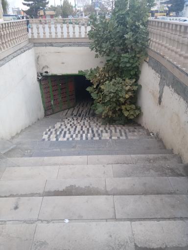 عکس زیر زمین گاراژ نظامی