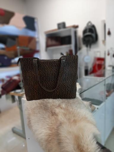 عکس فروشگاه باوند چرم