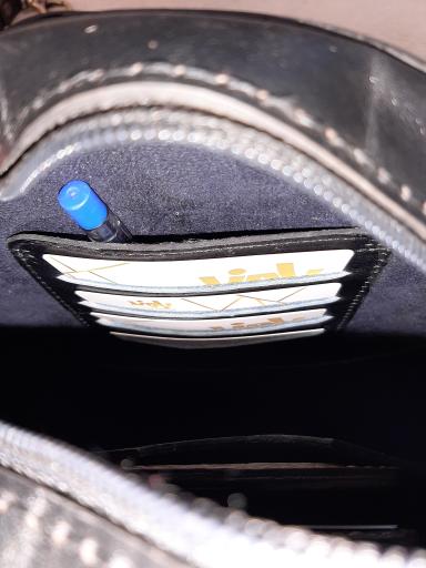 عکس فروشگاه باوند چرم