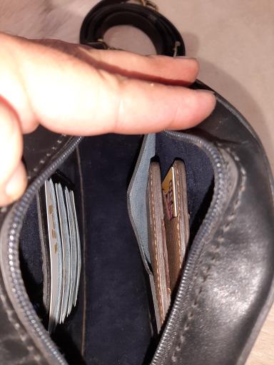 عکس فروشگاه باوند چرم