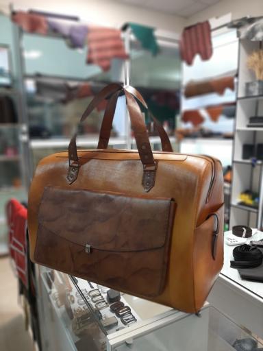 عکس فروشگاه باوند چرم