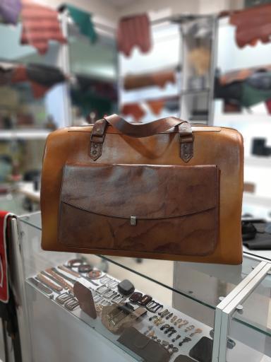 عکس فروشگاه باوند چرم