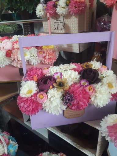 عکس گل فروشی باران