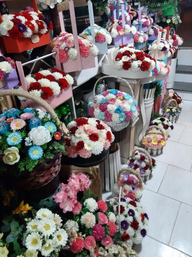 عکس گل فروشی باران