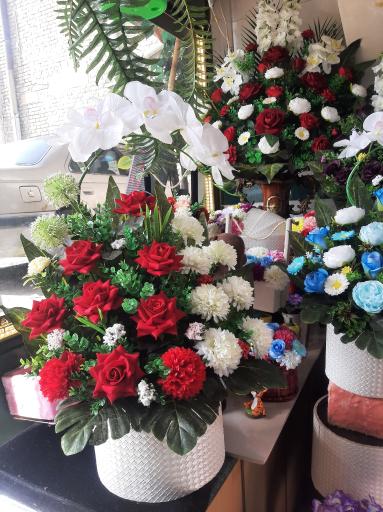 عکس گل فروشی باران