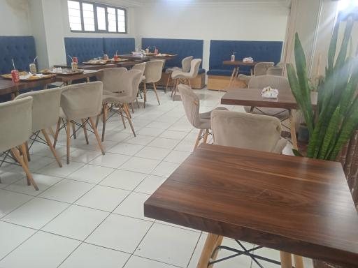 عکس مرغ کنتاکی مرند