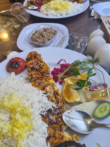 عکس رستوران طلایی شمال