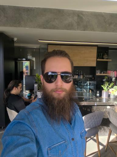 عکس کافه گارابونی