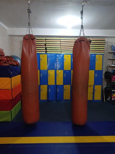 عکس باشگاه ورزشی مبارز