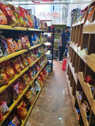 عکس سوپر مارکت نوشا