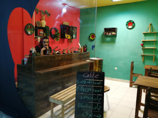 عکس کافه کفشدوزک 