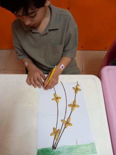 عکس پیش دبستانی و مهد کودک شادی و خنده