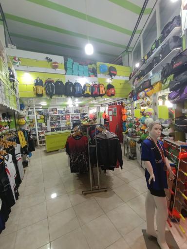 عکس فروشگاه ورزشی پویا اسپرت (نصرتی)