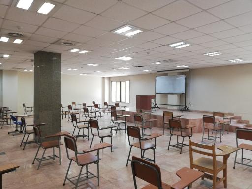 عکس دانشکده ادبیات و علوم انسانی